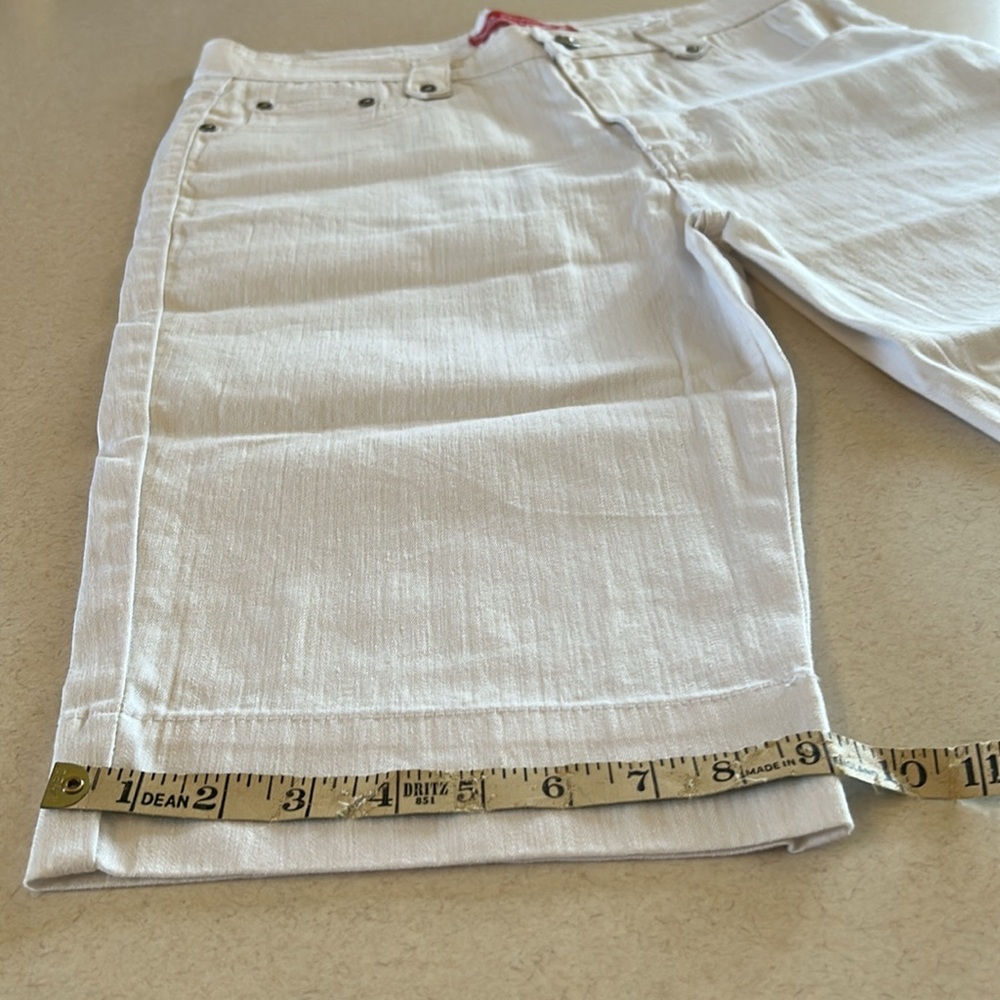 Cos Jeans NWOT Cool White Women's Embellished Bermuda Shorts Size 14 🤍 - Picture 4 of 12